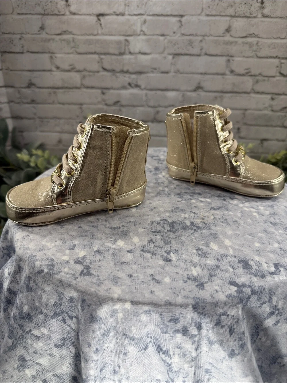 MICHAEL KORS (MK) “Baby Ana” Gold Metallic Fashion Zip High-Tops - Baby Girls 4